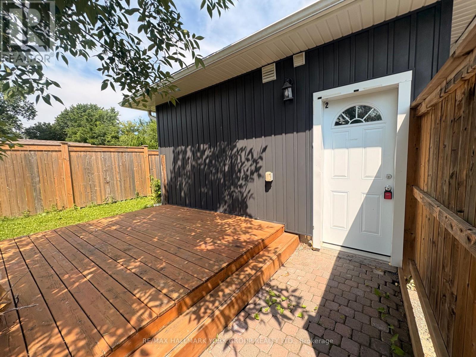 72 Churchill Street, St. Catharines, Ontario  L2S 2P5 - Photo 2 - X13572410