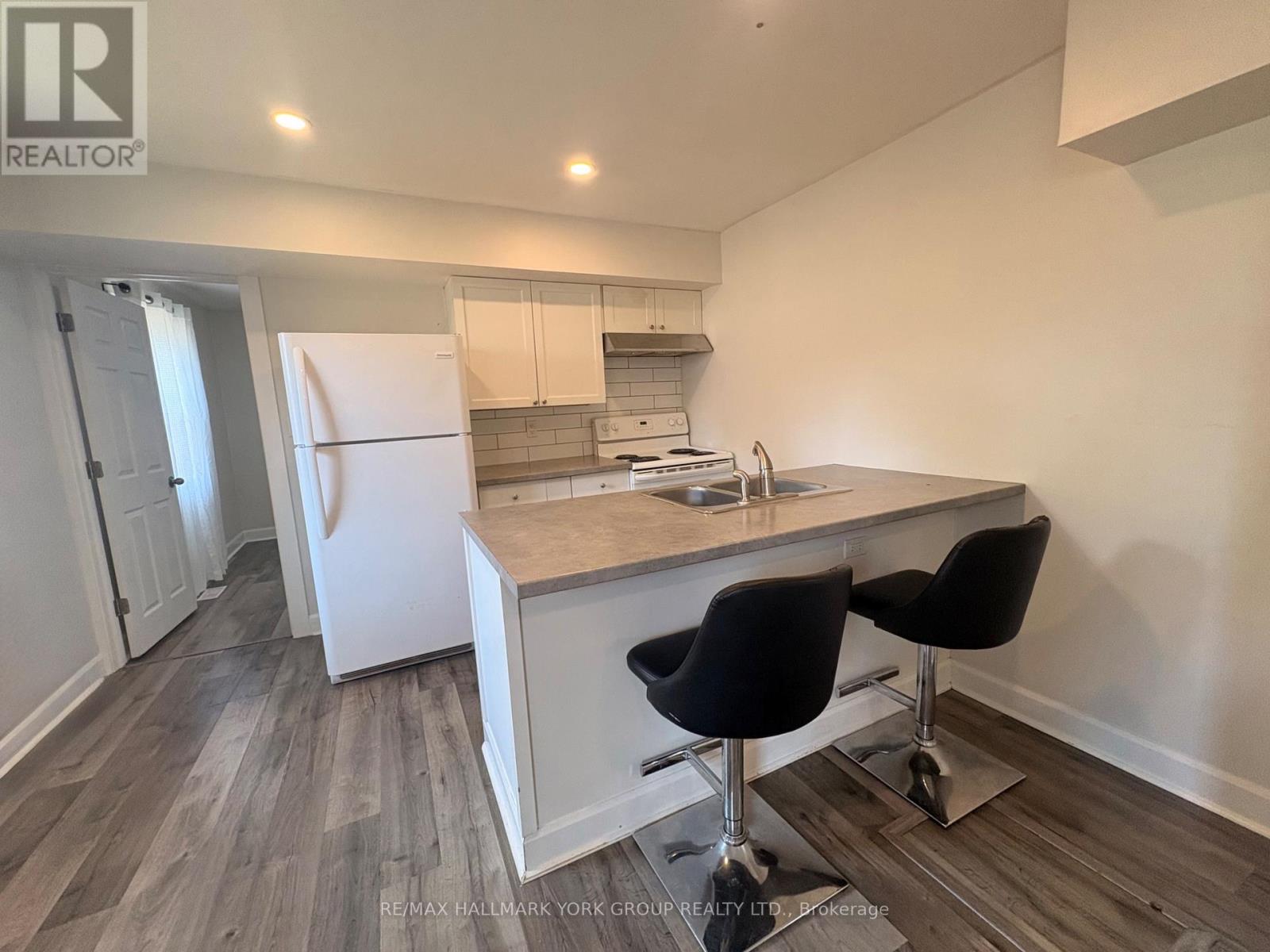 72 Churchill Street, St. Catharines, Ontario  L2S 2P5 - Photo 7 - X13572410