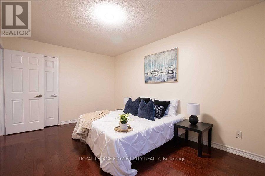 116 Flowertown Avenue, Brampton, Ontario  L6X 3Y6 - Photo 33 - W13564308