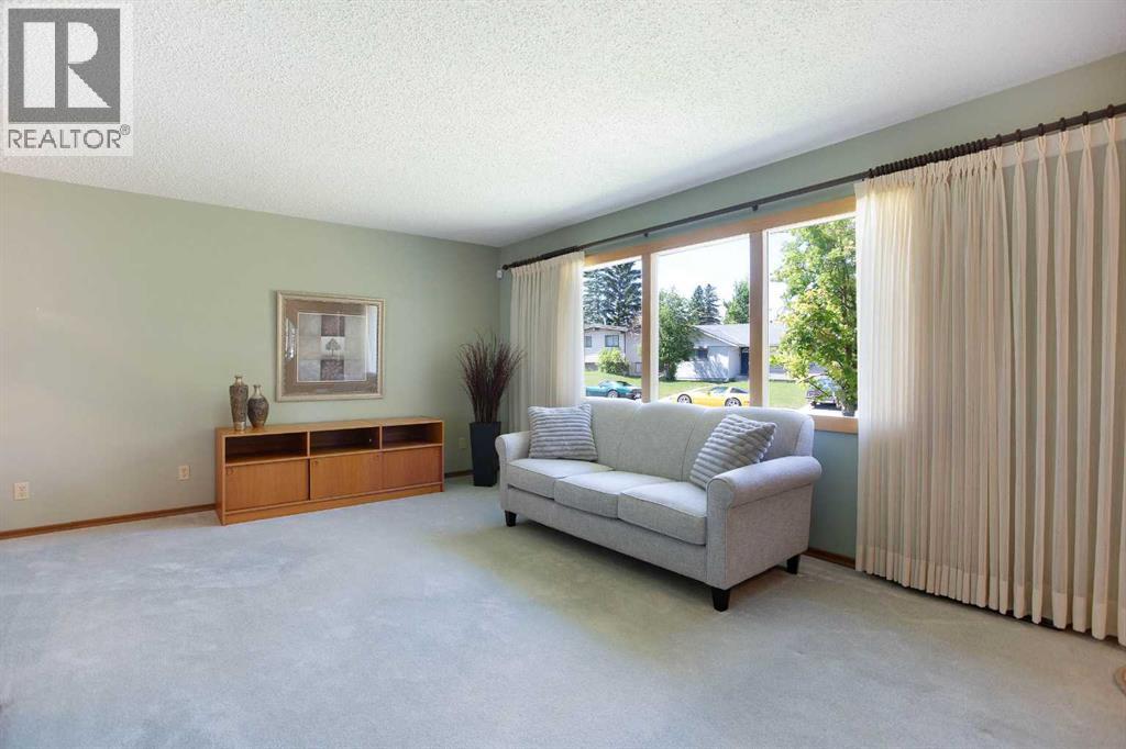 723 Seattle Drive SW, Calgary, Alberta  T2W 0M8 - Photo 7 - A2329850