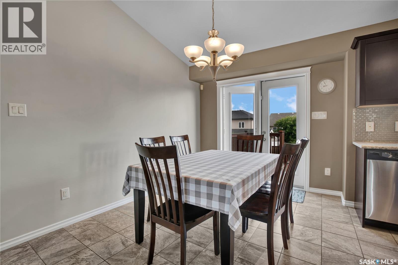 412 Lyle Crescent, Warman, Saskatchewan  S0K 4S1 - Photo 9 - SK042574