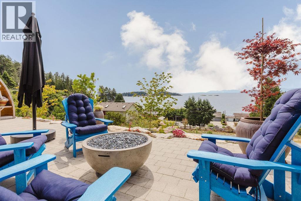 6889 ISLAND VIEW ROAD, sechelt, British Columbia