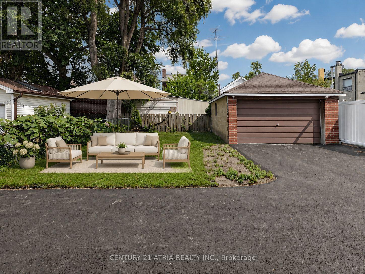 21 Mahoney Avenue, Toronto, Ontario  M6M 2H5 - Photo 46 - W13571940
