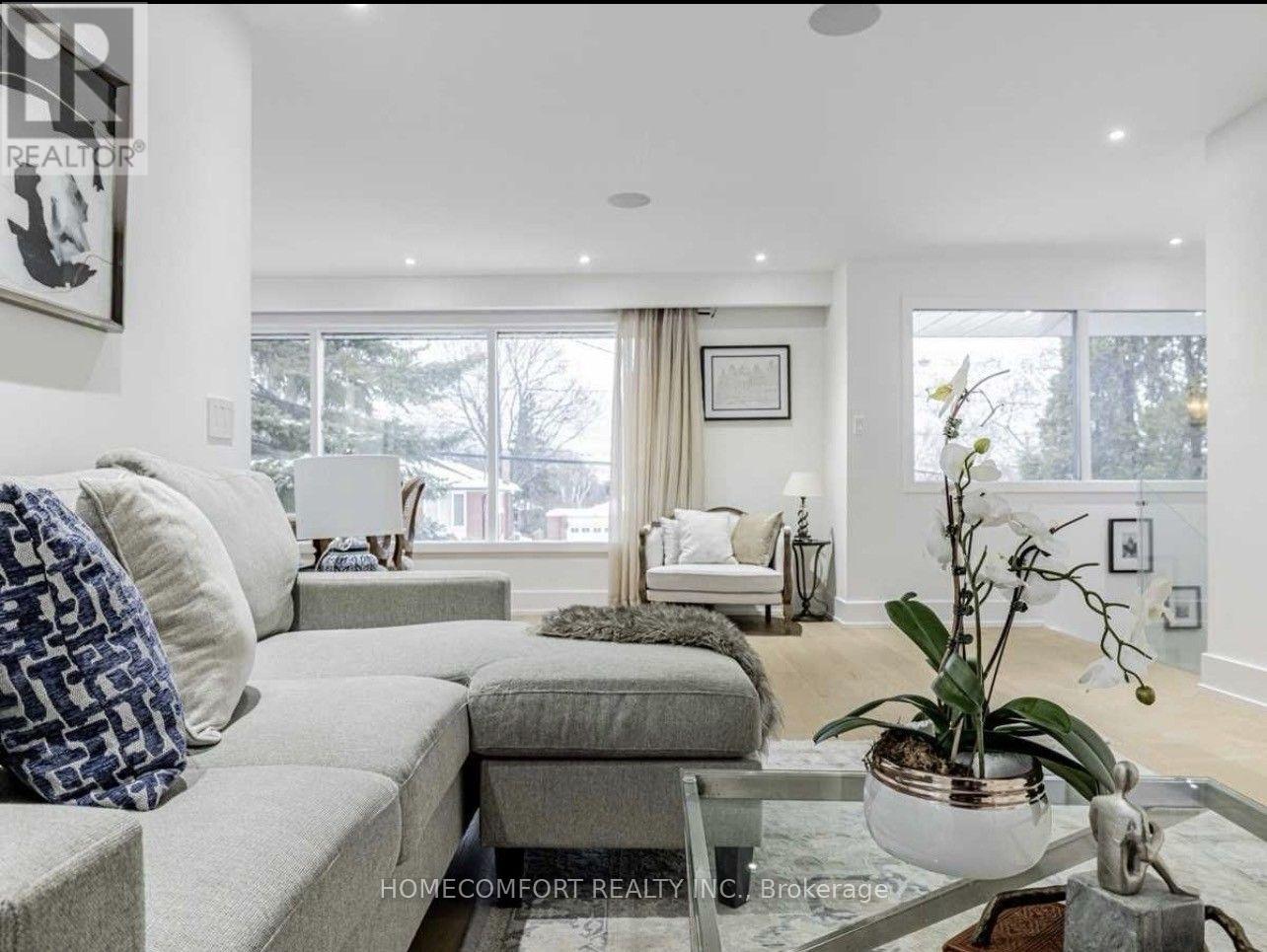 22 Fenelon Drive, Toronto, Ontario  M3A 3K3 - Photo 4 - C13572558