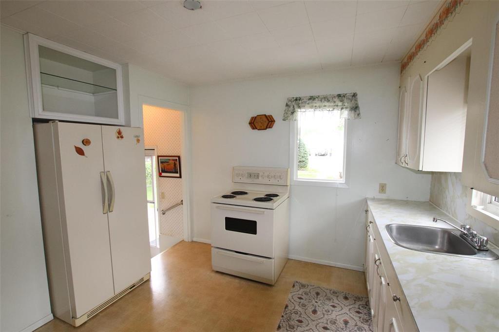 389 Princess Boulevard, Flin Flon, Manitoba  R8A 0L3 - Photo 3 - 202616360