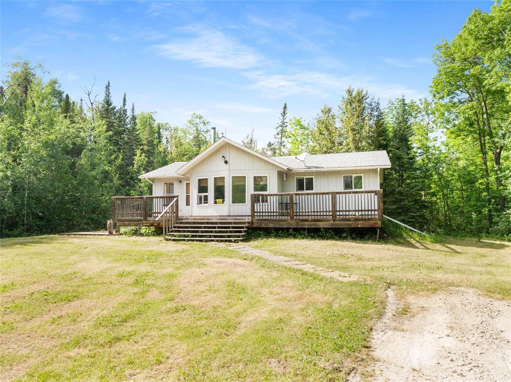 95 Still Cove Road, Alexander Rm, Manitoba  R0E 1A0 - Photo 2 - 202615658