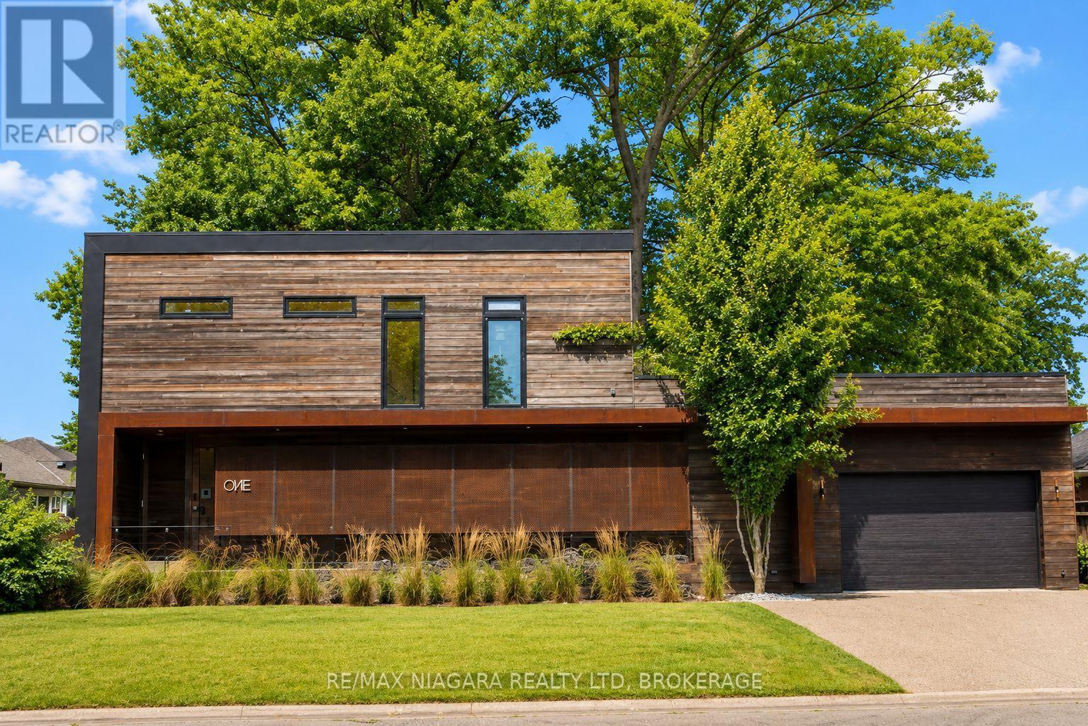 1 TIMBER LANE, St. Catharines (Lakeport)