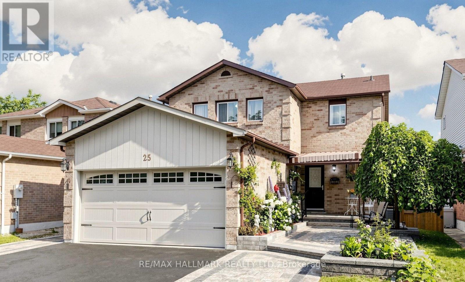 25 WICKS DRIVE, Ajax (Central East)