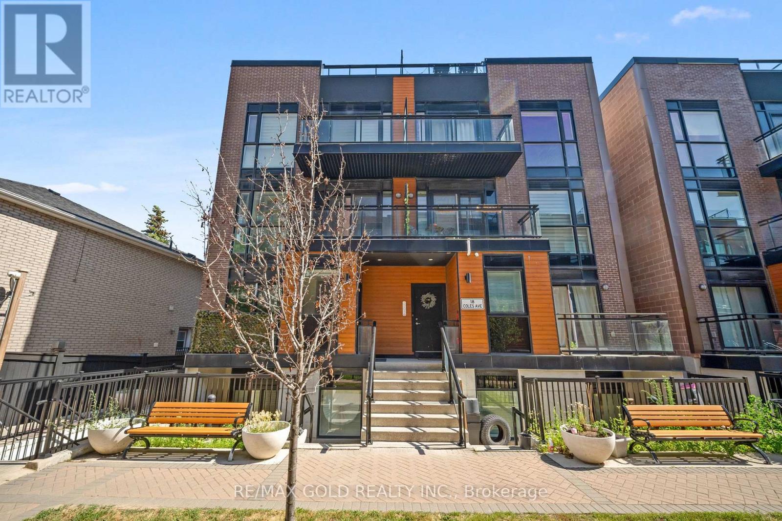 602 - 18 Coles Avenue, Vaughan, Ontario L4L 1L9 - Photo 1 - N13572790