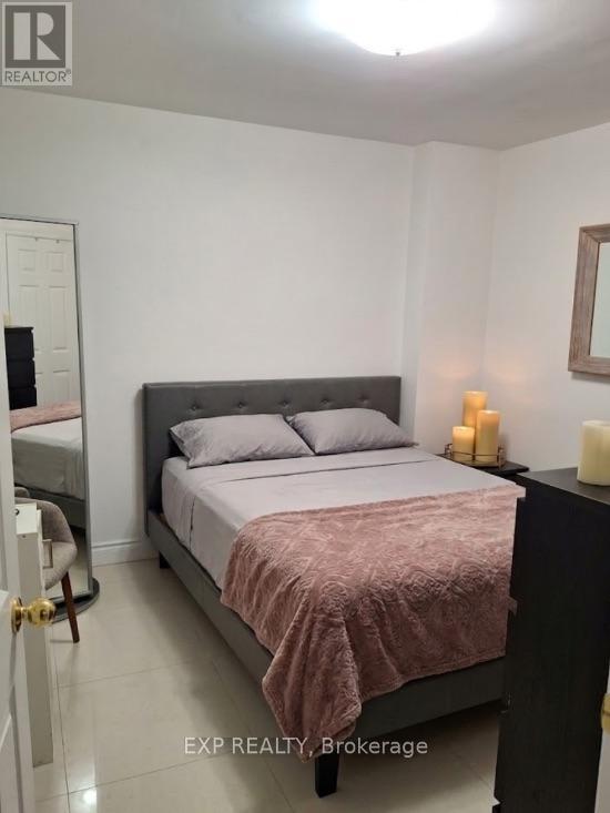 3 - 256 Lakeshore Road E, Mississauga, Ontario  L5G 1G9 - Photo 5 - W13572692