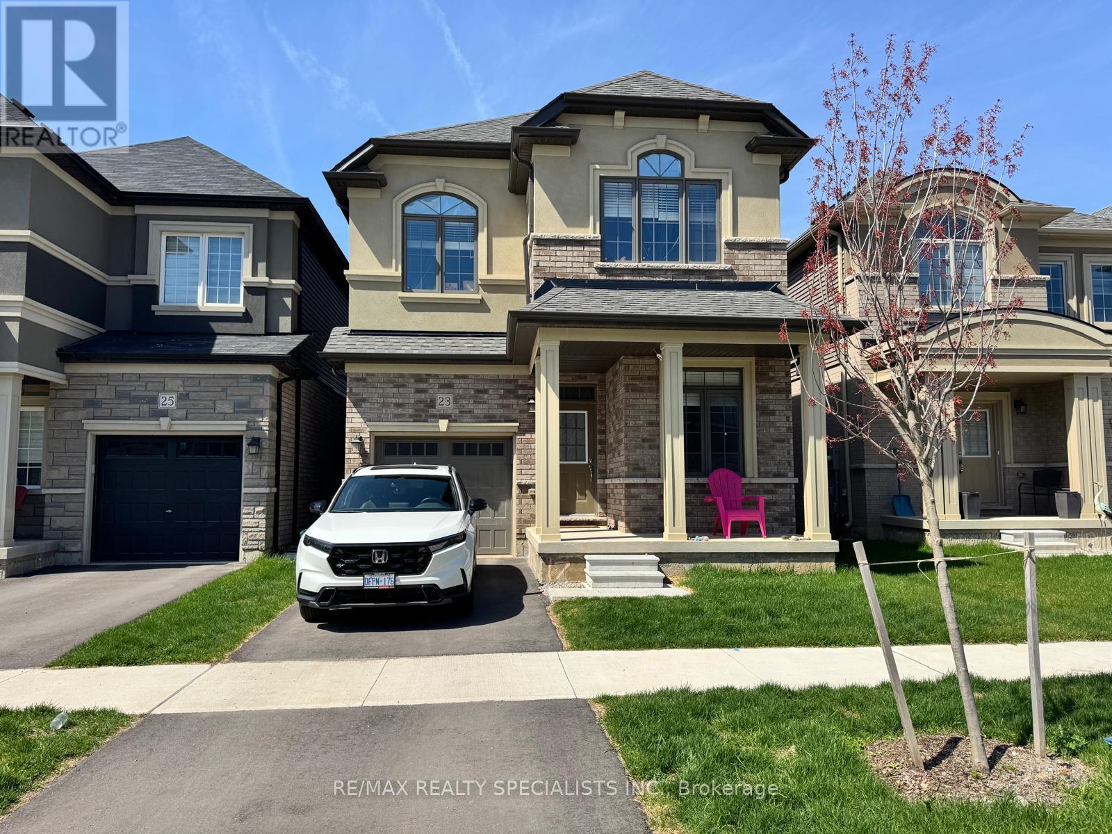 23 DENNIS AVENUE, Brantford, Ontario