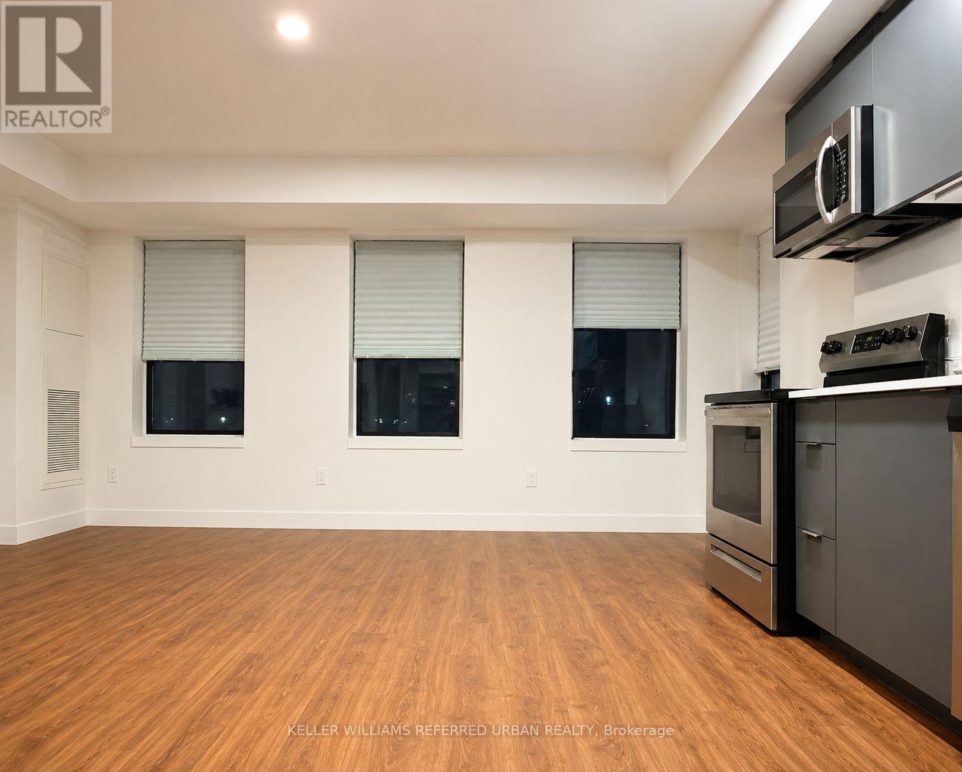 211 - 325 UNIVERSITY AVENUE W, Cobourg, Ontario