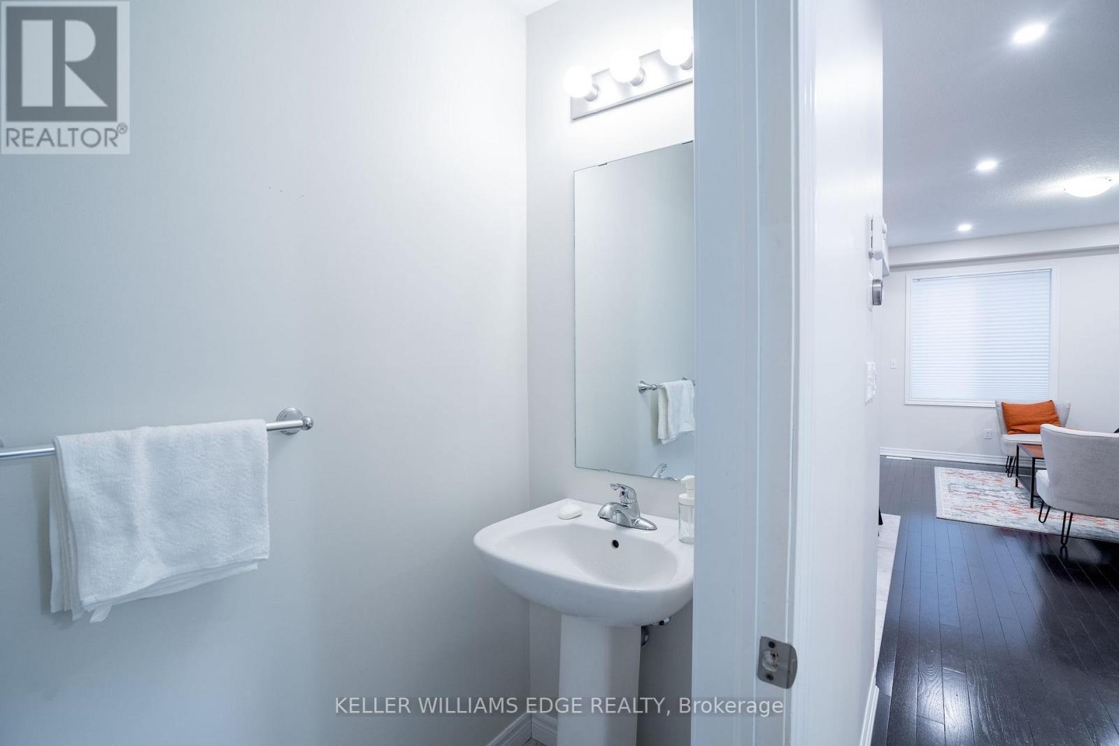 44 Medici Lane, Hamilton, Ontario  L9B 0G9 - Photo 4 - X13572830