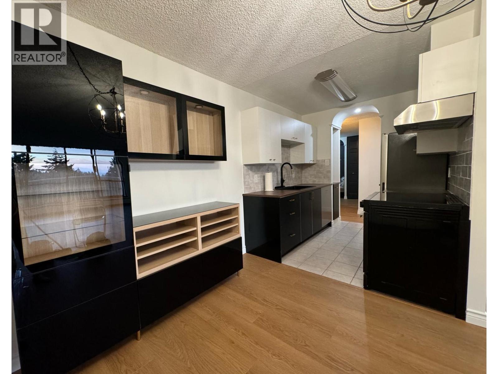 1602 2016 Fullerton Avenue, North Vancouver, British Columbia  V7P 3E6 - Photo 3 - R3143136