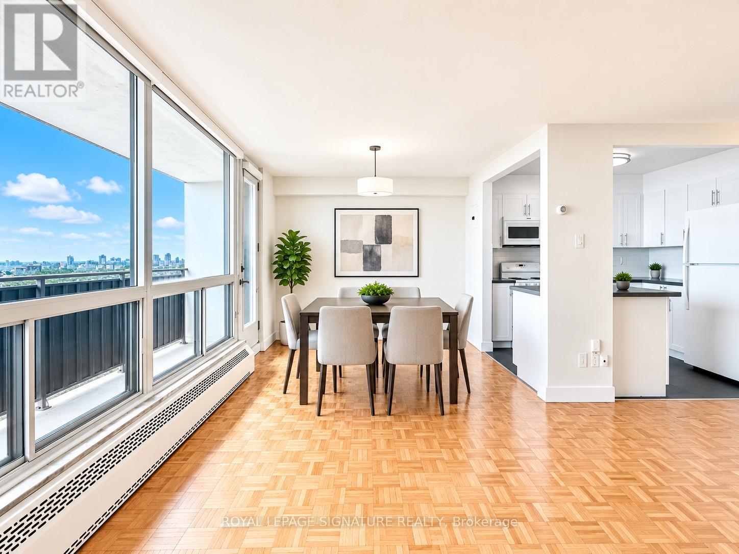 2211 - 666 Spadina Avenue, Toronto, Ontario  M5S 2H8 - Photo 3 - C13571238