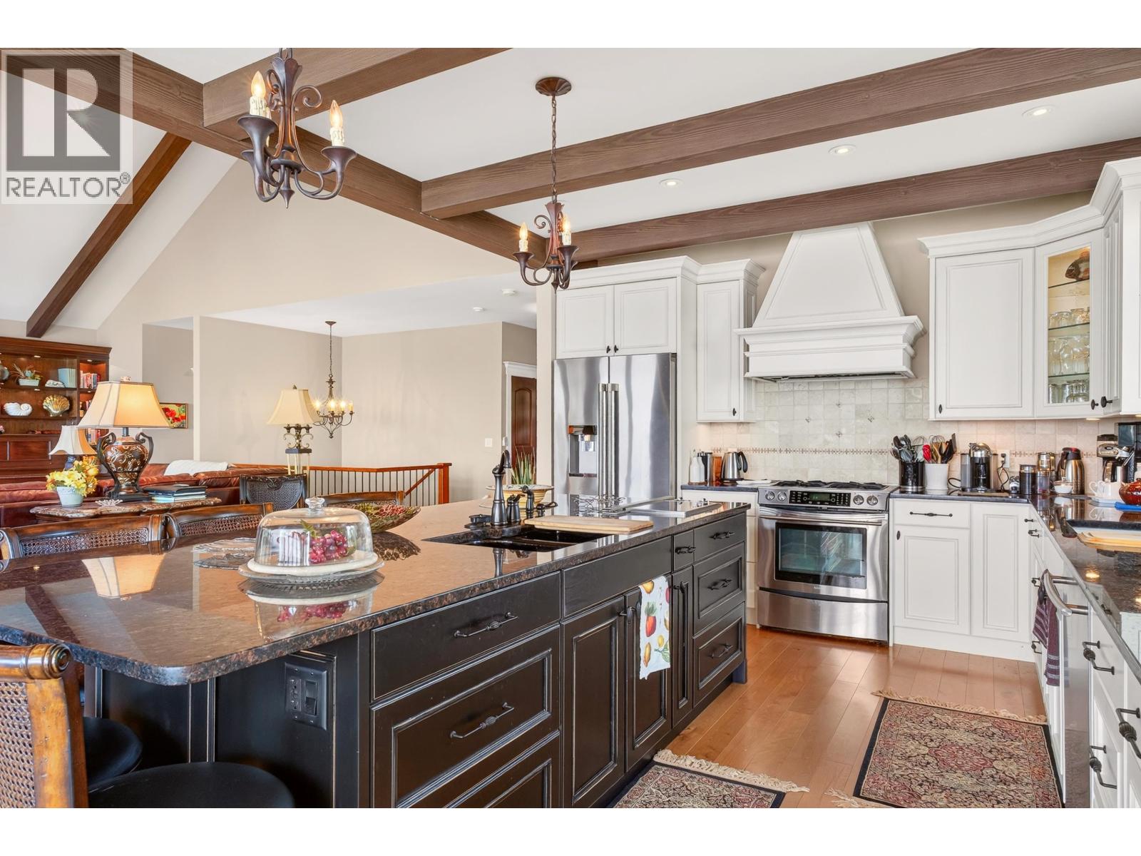 6001 Silverstone Lane, Sechelt, British Columbia  V7Z 0T8 - Photo 11 - R3147083