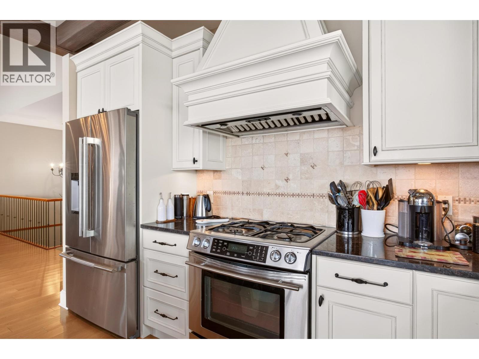 6001 Silverstone Lane, Sechelt, British Columbia  V7Z 0T8 - Photo 12 - R3147083
