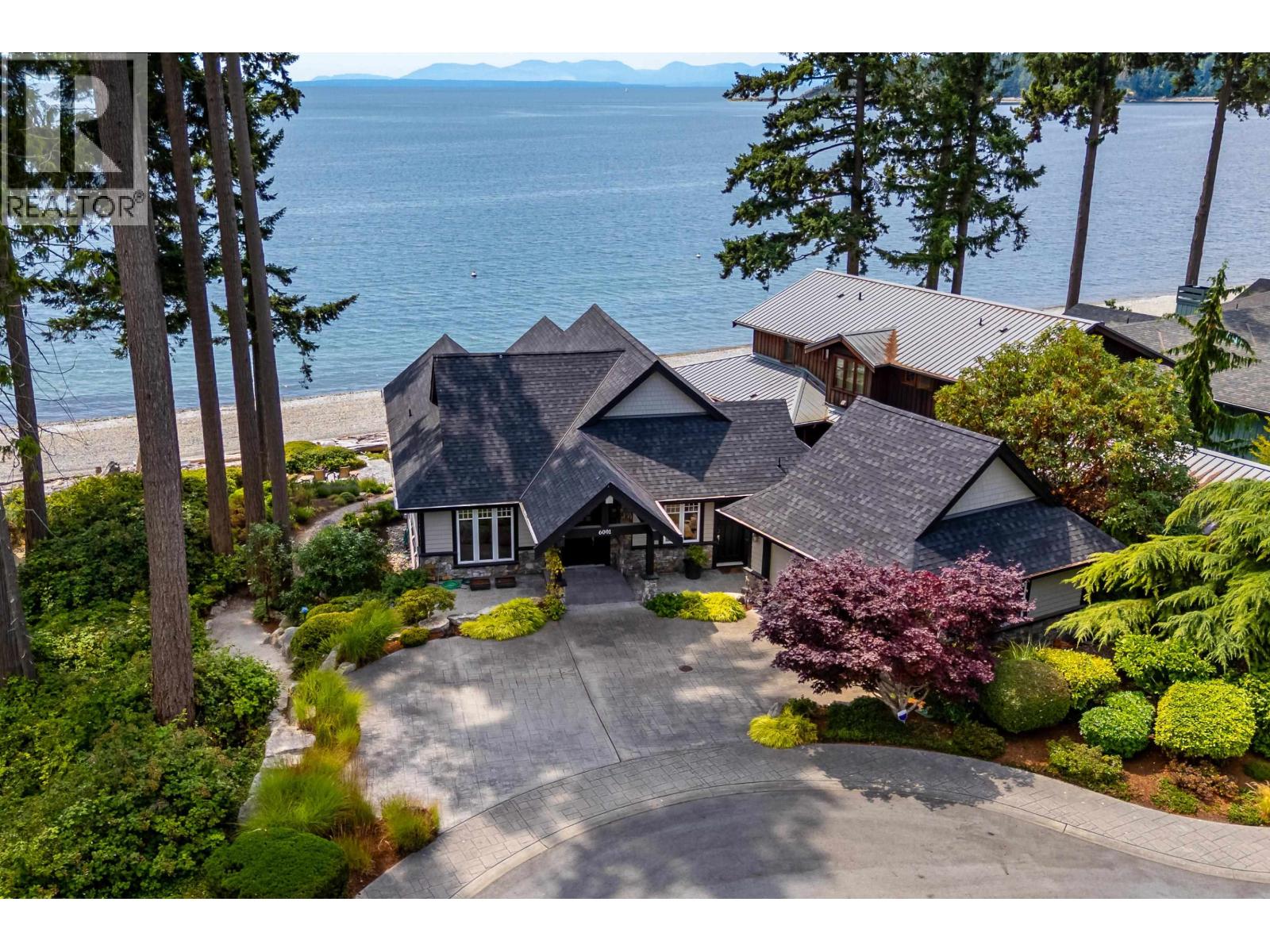 6001 Silverstone Lane, Sechelt, British Columbia  V7Z 0T8 - Photo 2 - R3147083