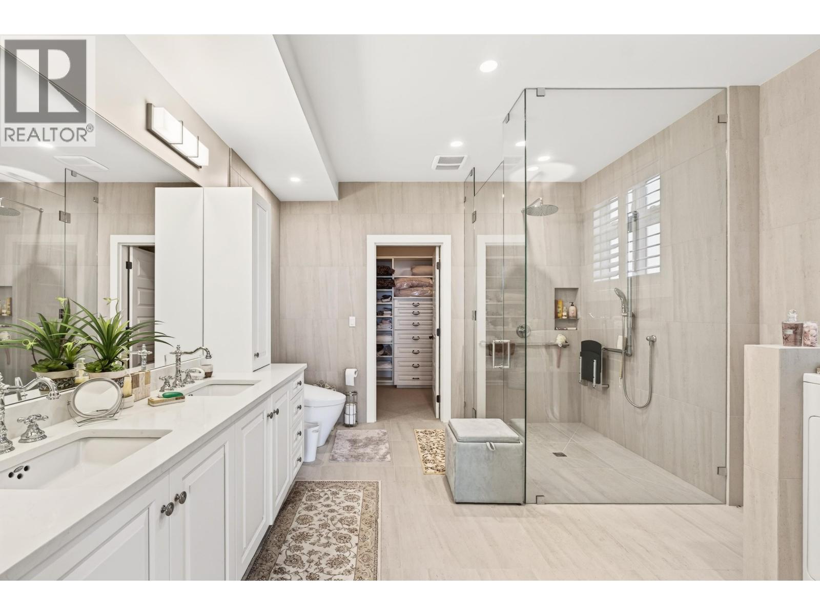6001 Silverstone Lane, Sechelt, British Columbia  V7Z 0T8 - Photo 28 - R3147083