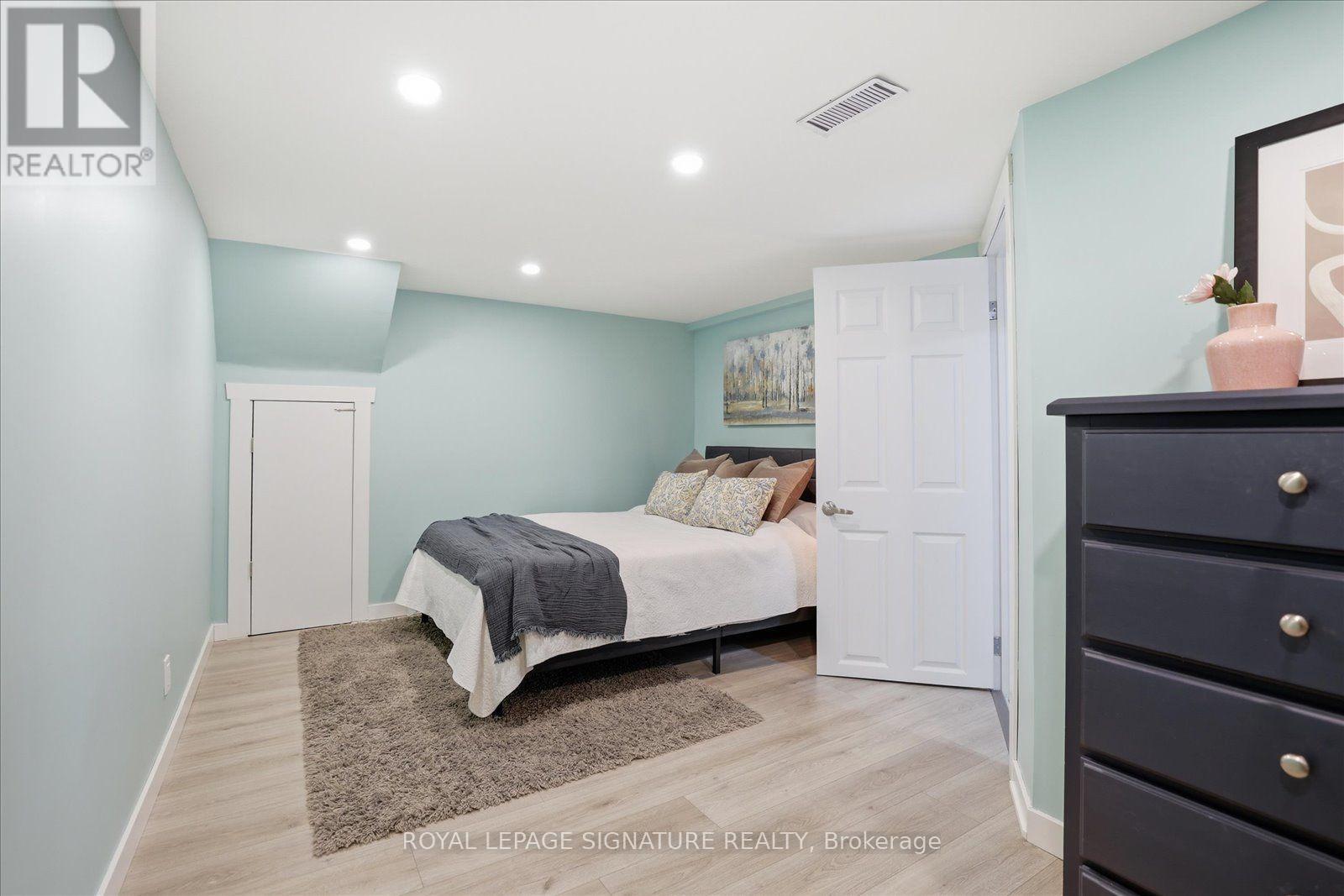 24 Latham Avenue, Toronto, Ontario  M1N 1M8 - Photo 31 - E13563382