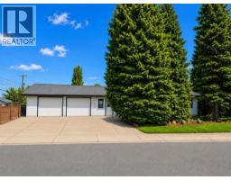 2015 24 Street S, Lethbridge, Alberta