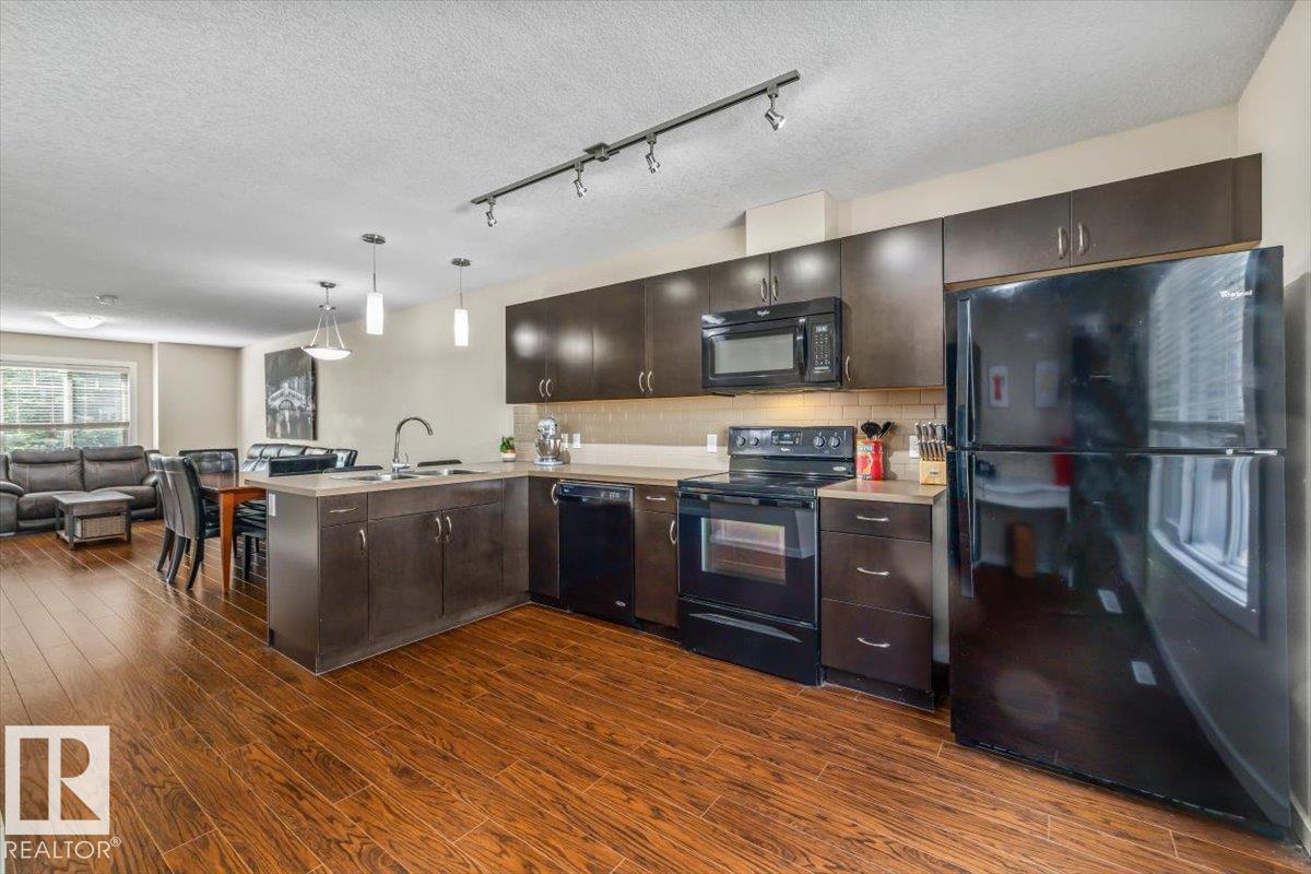 #40 9515 160 Av NW, Edmonton, Alberta  T5Z 0M4 - Photo 3 - E4499191