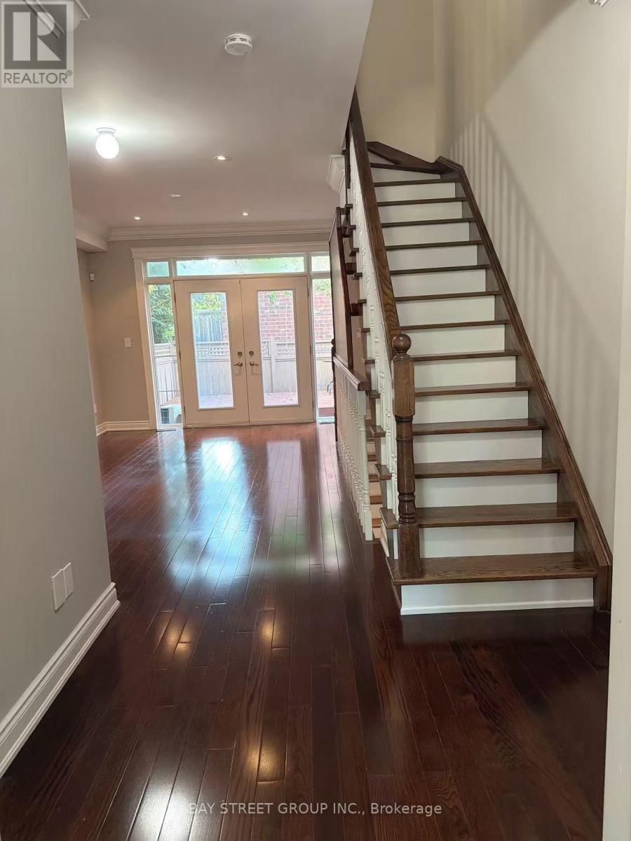 142 Hall Street, Richmond Hill, Ontario  L4C 4N8 - Photo 10 - N13572950