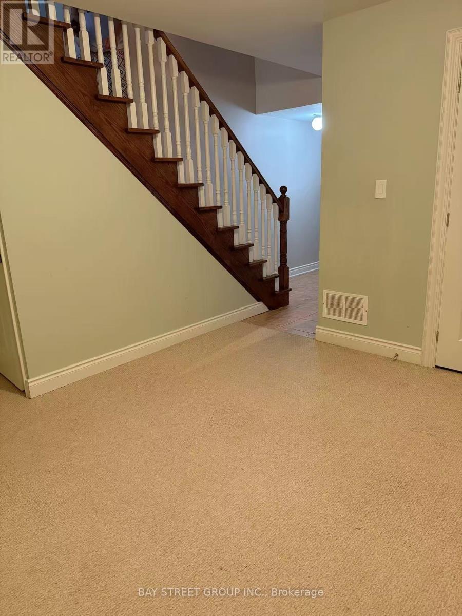 142 Hall Street, Richmond Hill, Ontario  L4C 4N8 - Photo 12 - N13572950