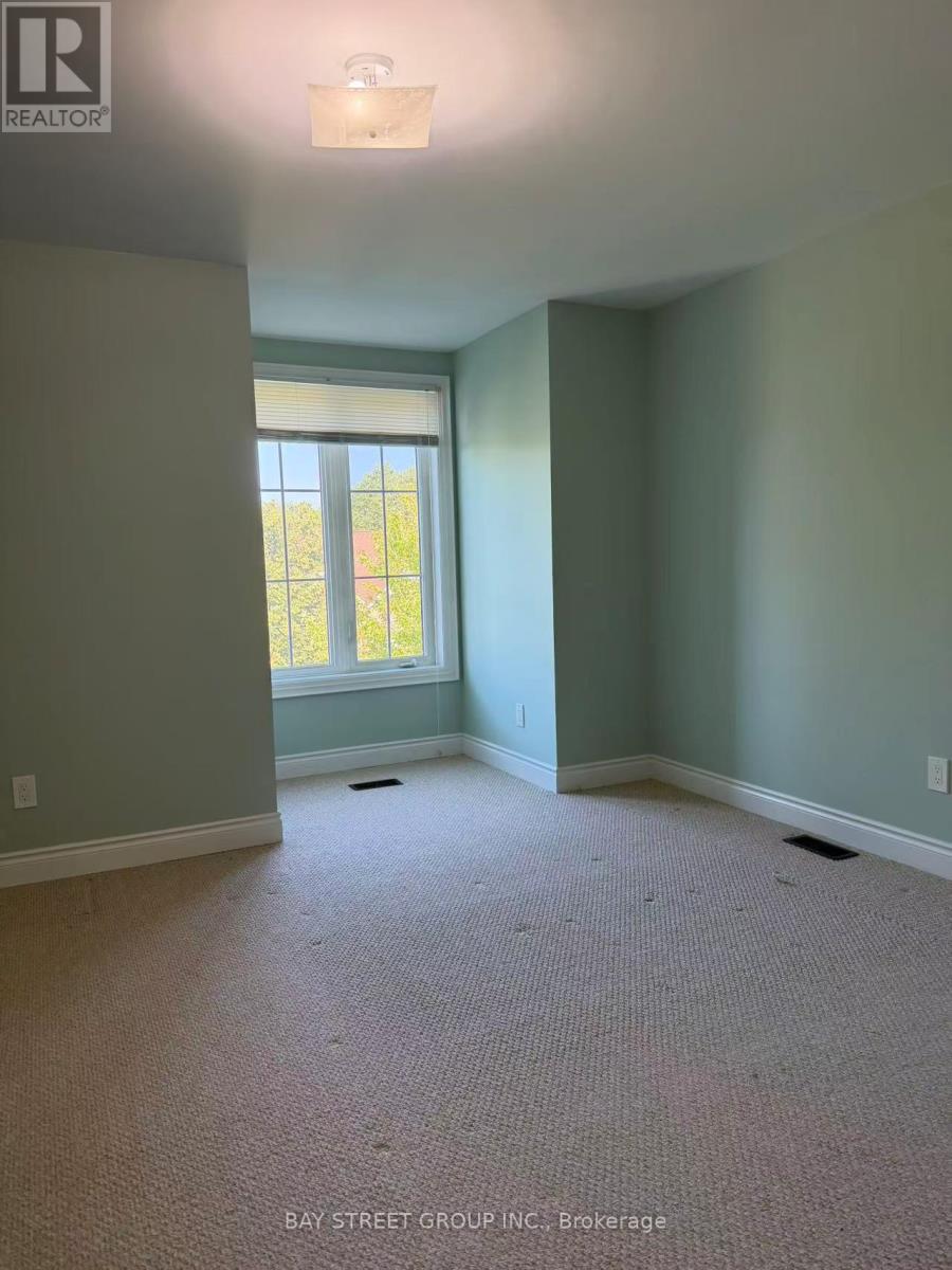 142 Hall Street, Richmond Hill, Ontario  L4C 4N8 - Photo 3 - N13572950
