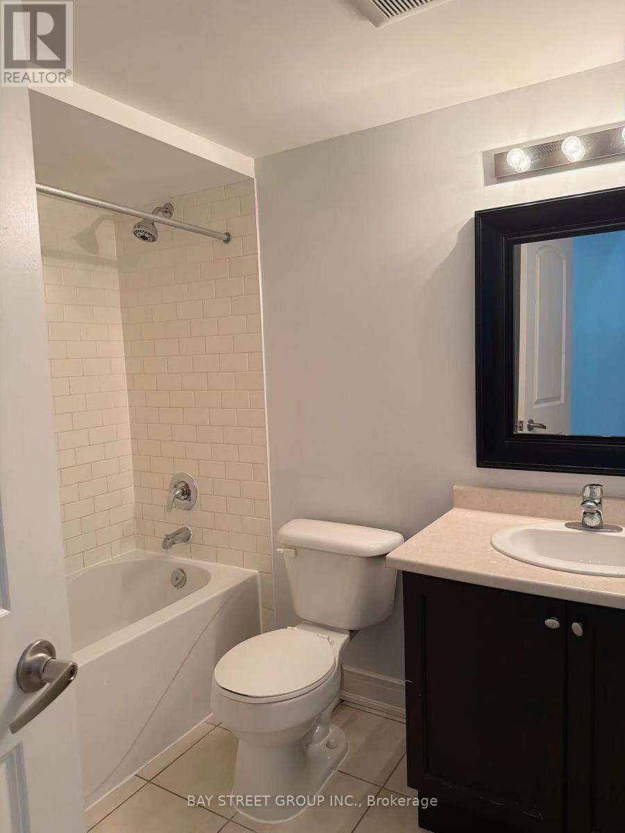 142 Hall Street, Richmond Hill, Ontario  L4C 4N8 - Photo 7 - N13572950