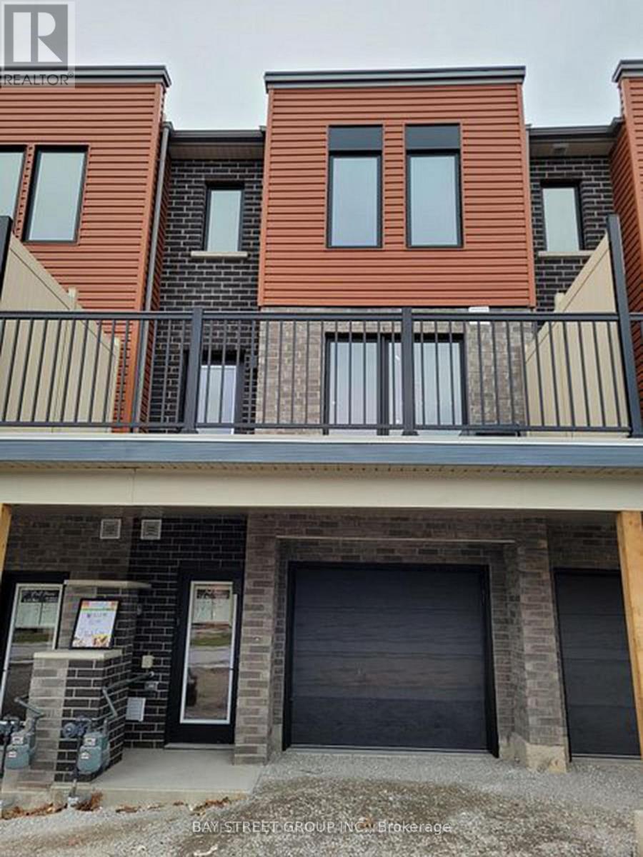 27 Fairlane Avenue, Barrie (Painswick South), Ontario  L9J 0N1 - Photo 3 - S13572982