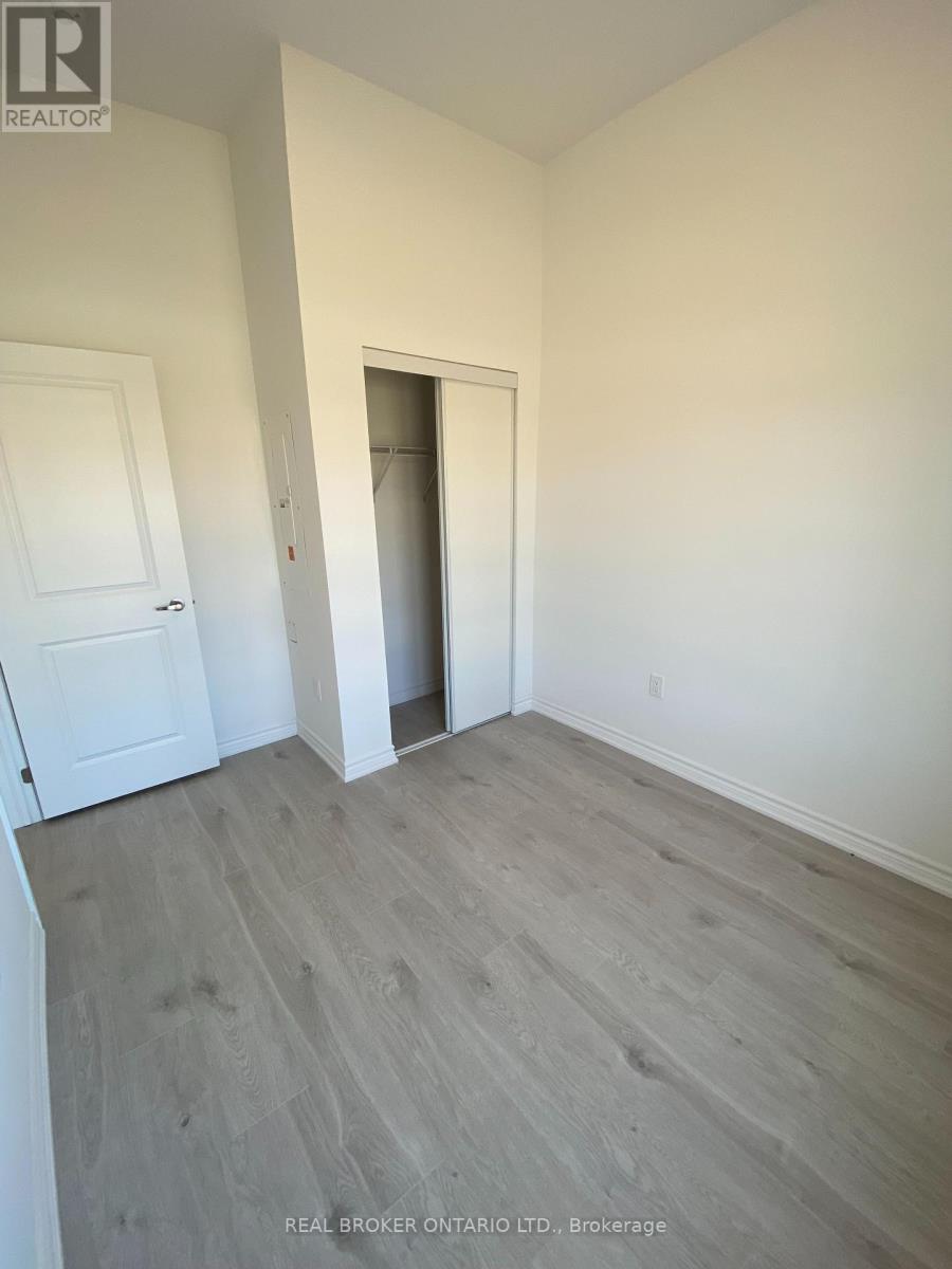 31a Pumpkin Corner Crescent, Barrie, Ontario  L9J 0T5 - Photo 12 - S13573026
