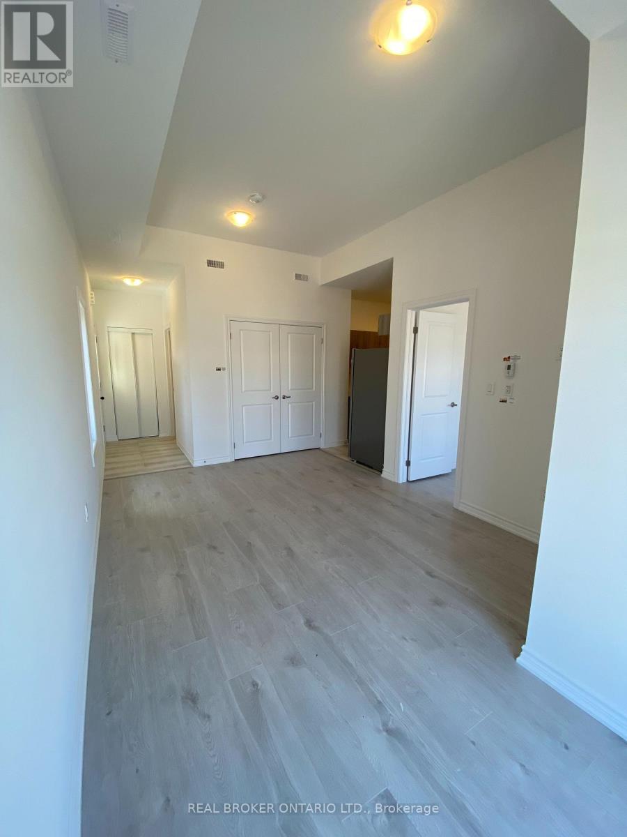 31a Pumpkin Corner Crescent, Barrie, Ontario  L9J 0T5 - Photo 6 - S13573026