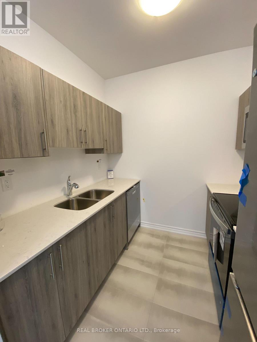 31a Pumpkin Corner Crescent, Barrie, Ontario  L9J 0T5 - Photo 7 - S13573026