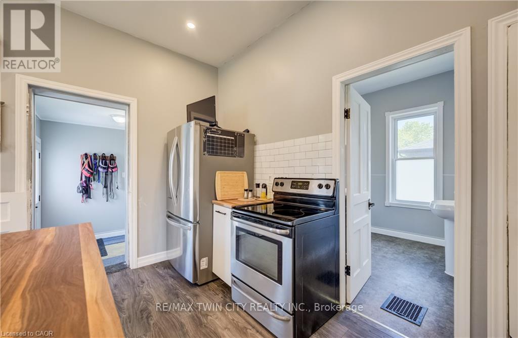 290 Turnberry Street, Huron East, Ontario  N0G 1H0 - Photo 12 - X13572970