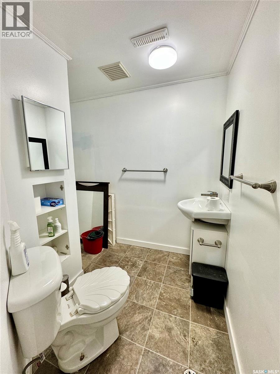 553 26th Street E, Prince Albert, Saskatchewan  S6V 1V4 - Photo 9 - SK042784