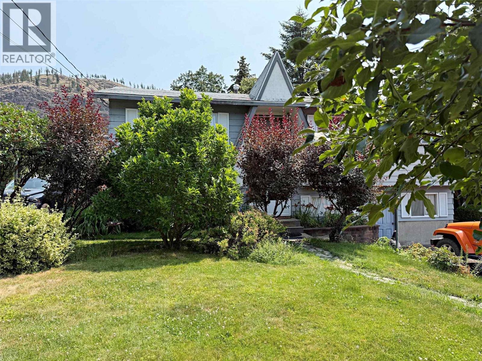 4626 Stevens Drive — photo 2