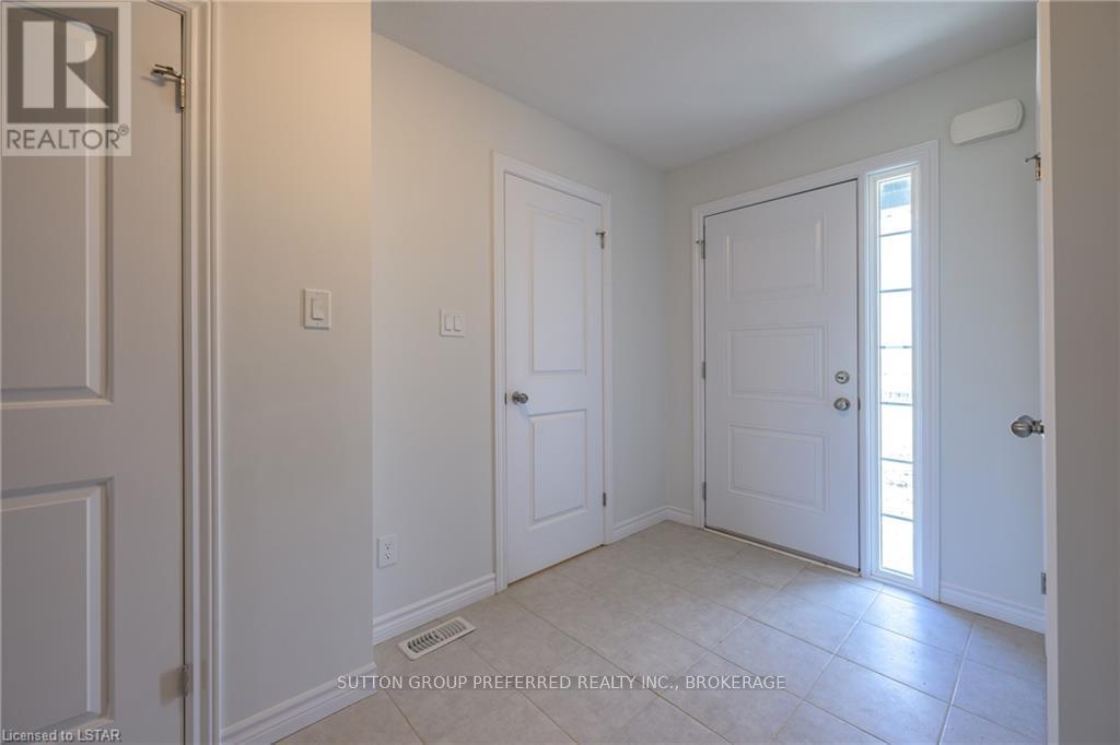 341 Kennington Way, London South, Ontario N6L 0H4 - Photo 3 - X13573076