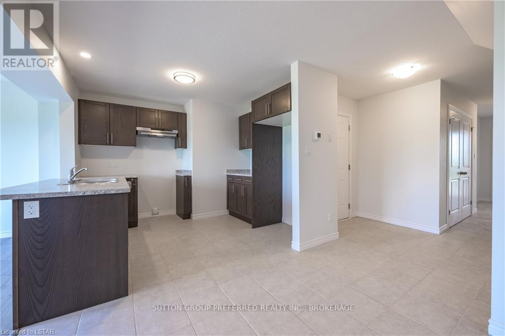 341 Kennington Way, London South, Ontario N6L 0H4 - Photo 8 - X13573076