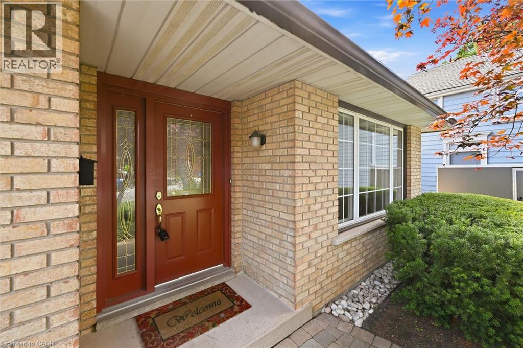 38 James Street, Dundas, Ontario  L9H 2J6 - Photo 3 - 40846108