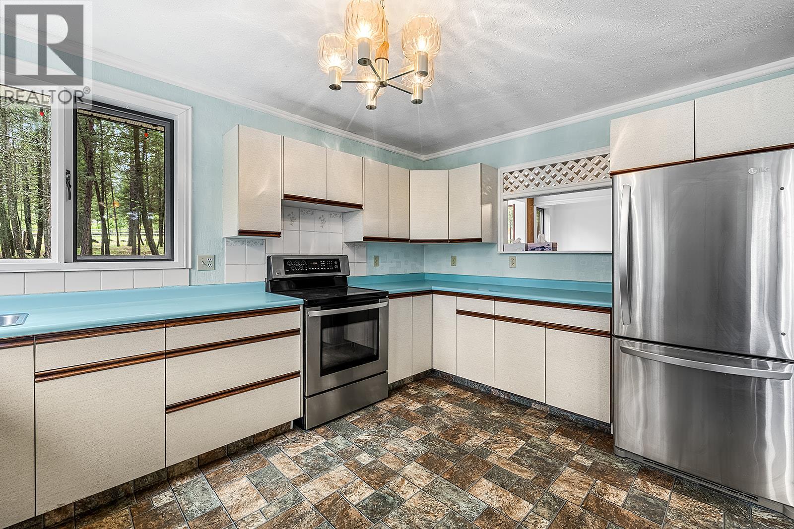 357 3a Street Nw, Cranbrook, British Columbia V1C 6T7 - Photo 8 - 10394635