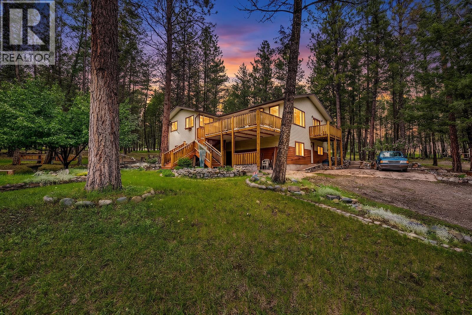 357 3a Street Nw, Cranbrook, British Columbia V1C 6T7 - Photo 1 - 10394635