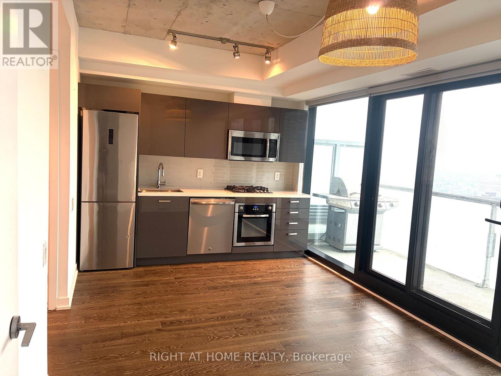 3005 - 11 Charlotte Street, Toronto, Ontario  M5V 2H5 - Photo 3 - C13552074