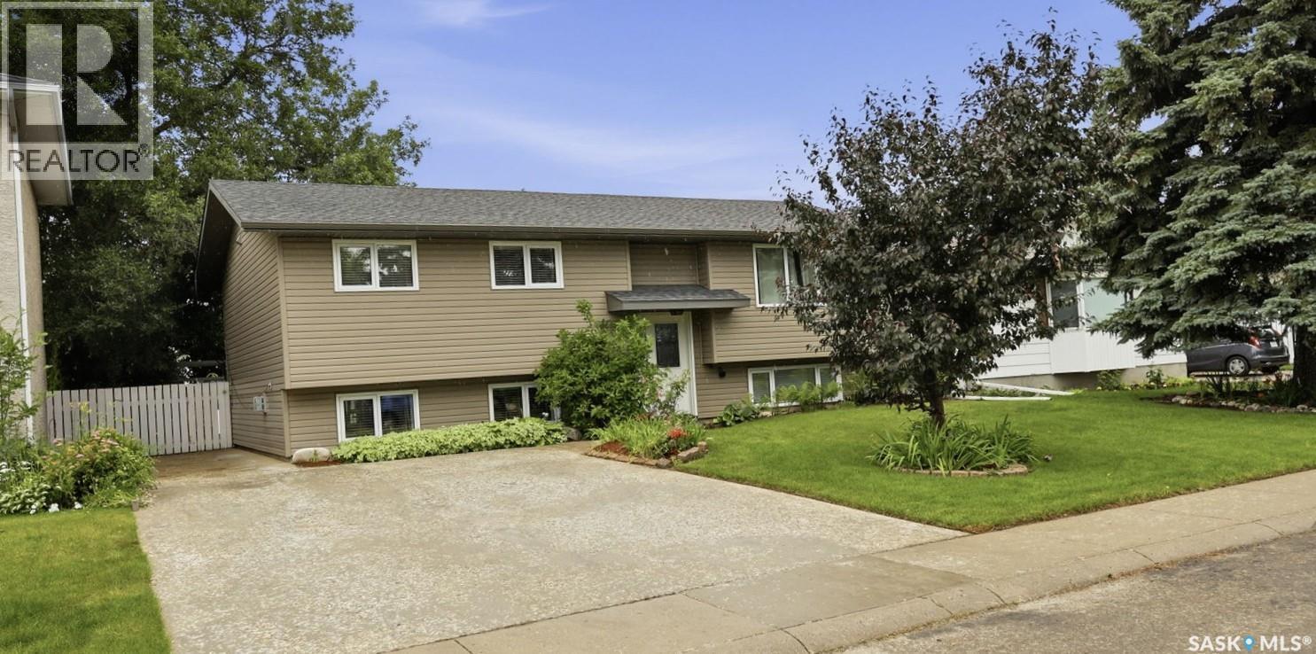 210 Laval Crescent, Saskatoon, Saskatchewan  S7H 4N7 - Photo 4 - SK042674