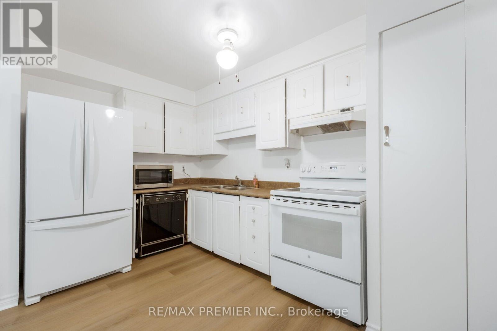 82 - 248 John Garland Boulevard, Toronto, Ontario  M9V 1N8 - Photo 13 - W13573092