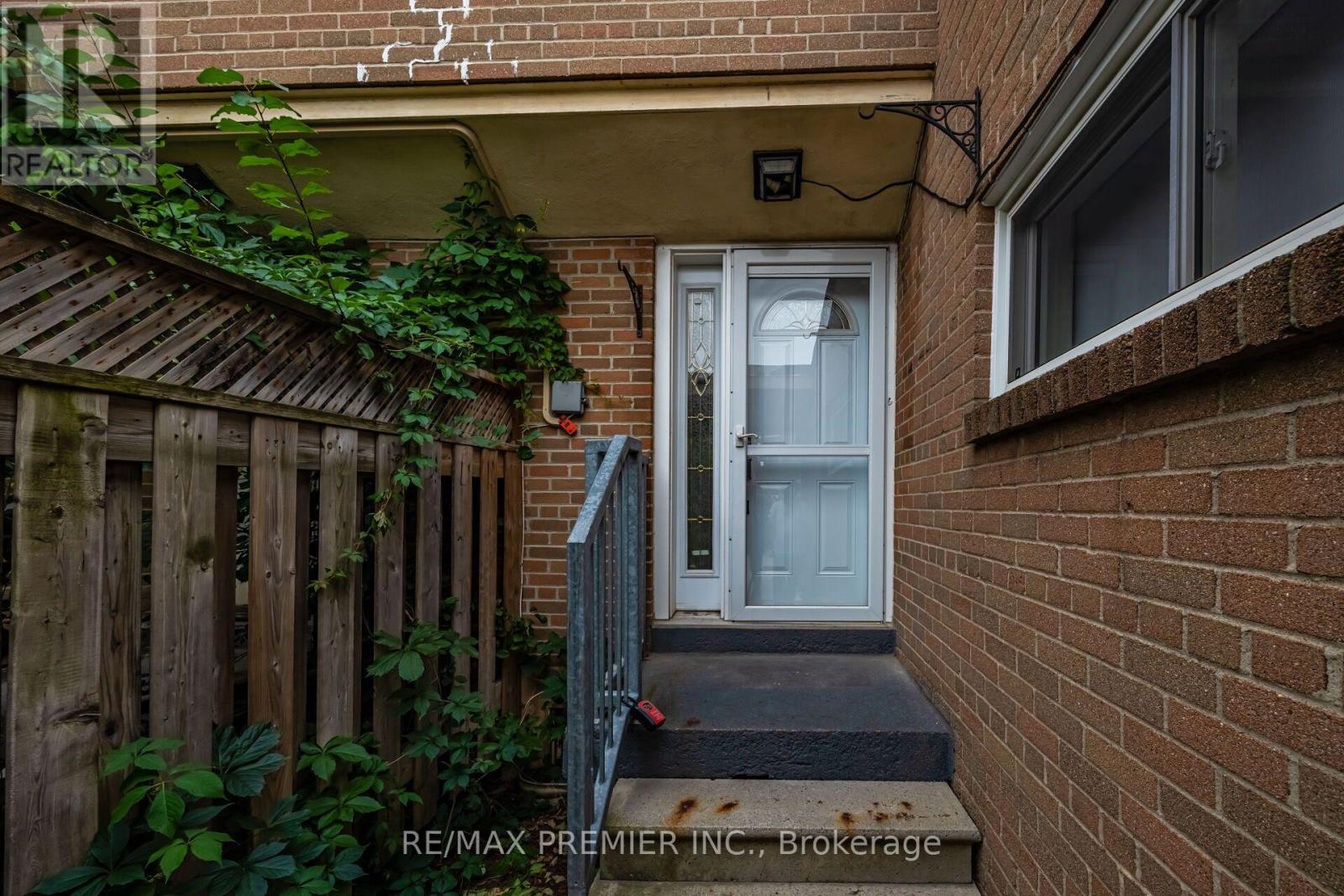 82 - 248 John Garland Boulevard, Toronto, Ontario  M9V 1N8 - Photo 5 - W13573092