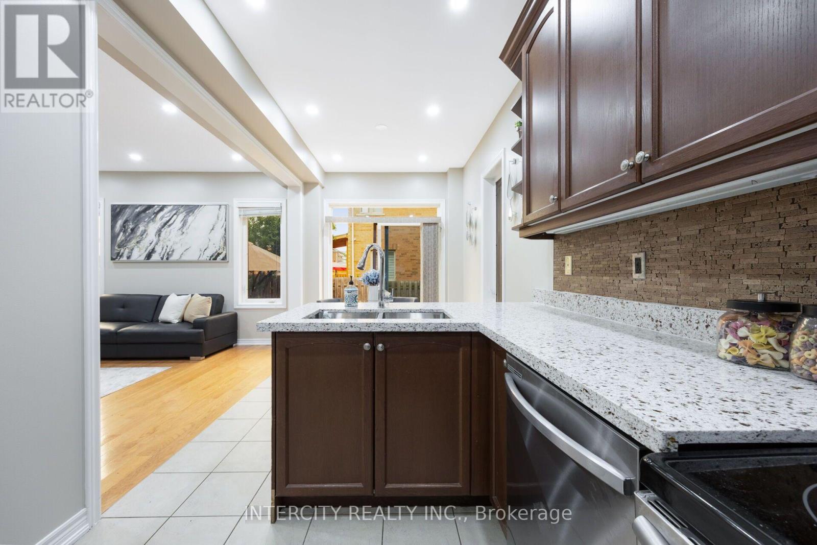 162 Holmes Crescent, Milton, Ontario  L9T 0V9 - Photo 21 - W13573238