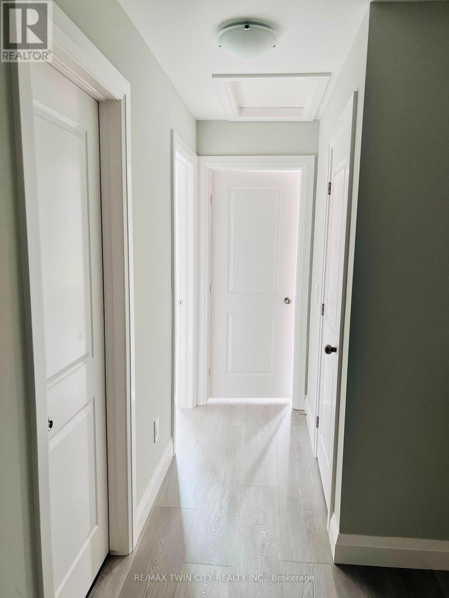 3 - 10 South Creek Drive, Kitchener, Ontario  N2P 2R3 - Photo 9 - X13573304