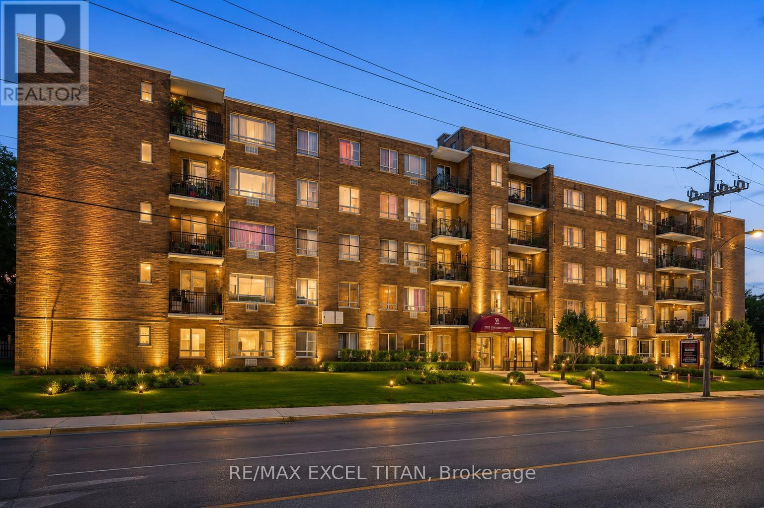 111 - 2895 BATHURST STREET, Toronto (Bedford Park-Nortown)