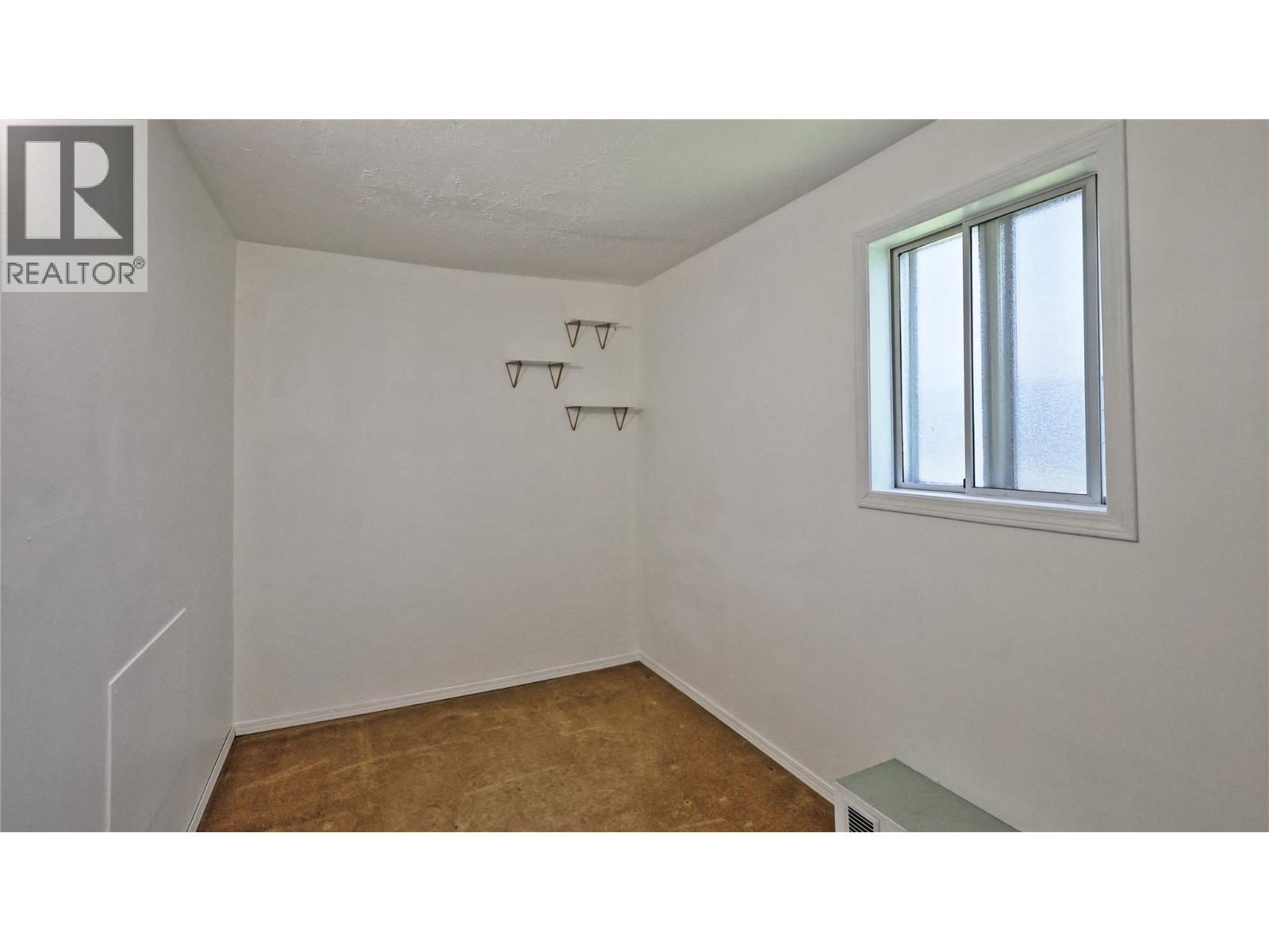 304 5th Avenue S, Cranbrook, British Columbia  V1C 1J4 - Photo 14 - 10394927